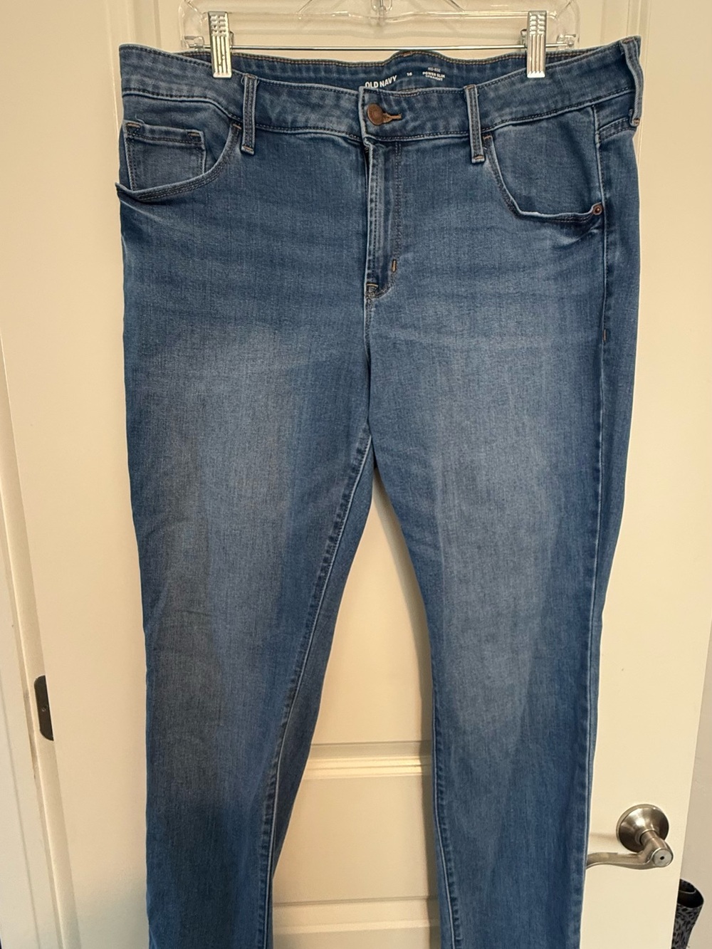 Old Navy Skinny Jeans in Light-Medium Blue Wash